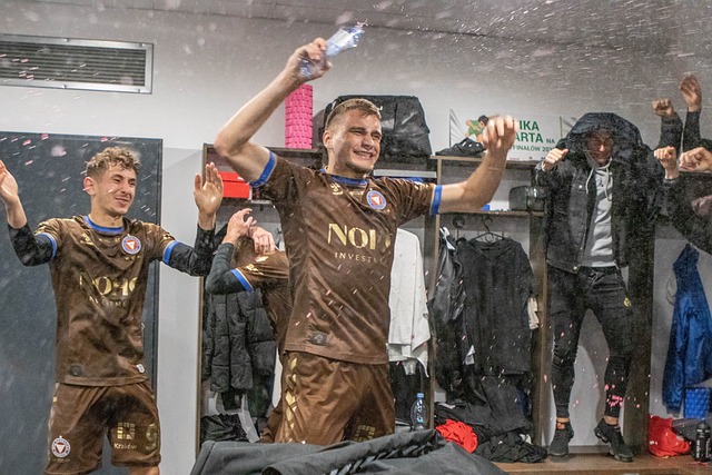 同时也成为 同时也成为